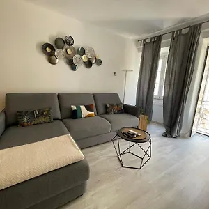 paz-apartment-lisbon-1200-323.hotels-lisbon-portugal.com/